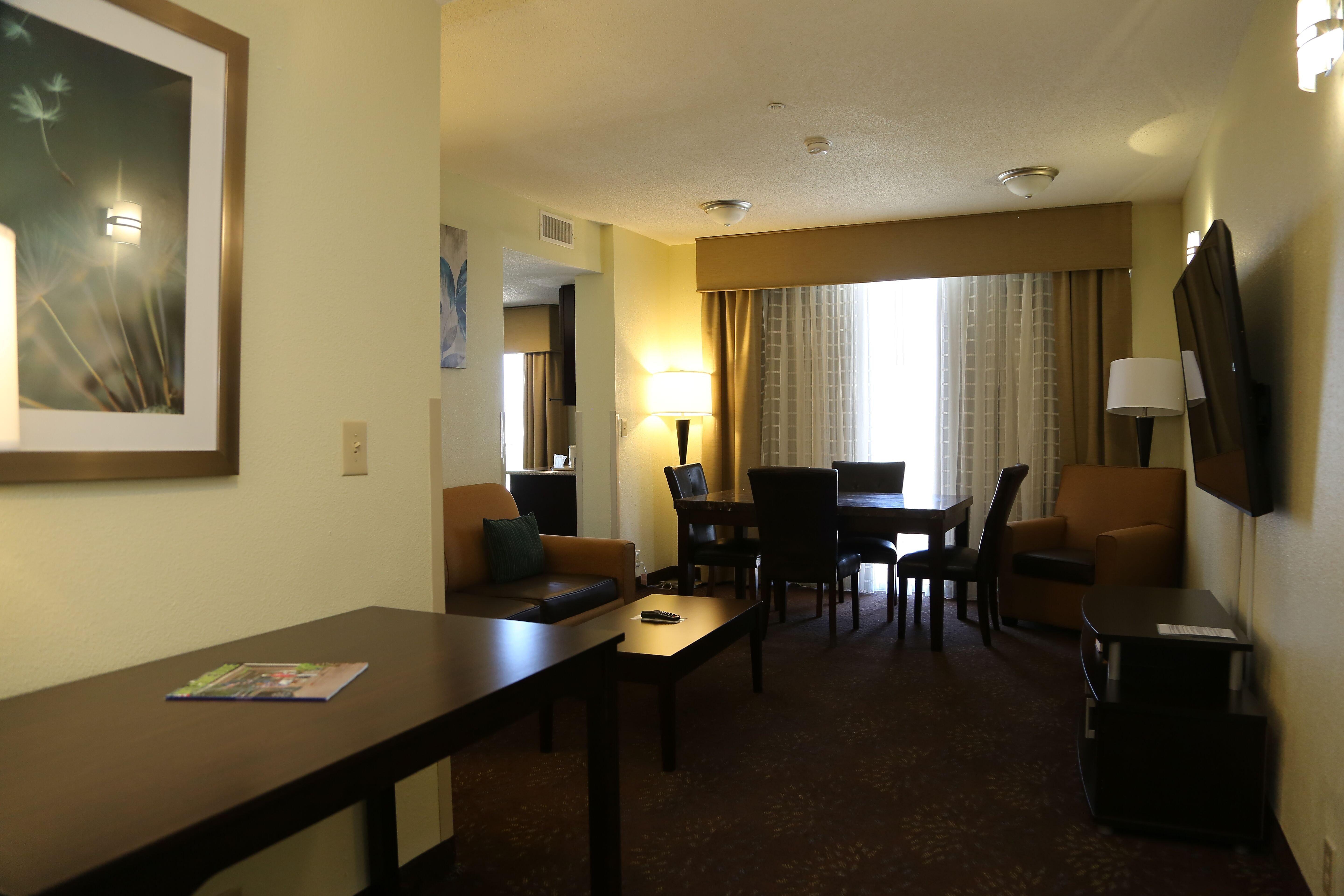 Holiday Inn Express Hotel & Suites Cleveland - Ms By Ihg Экстерьер фото