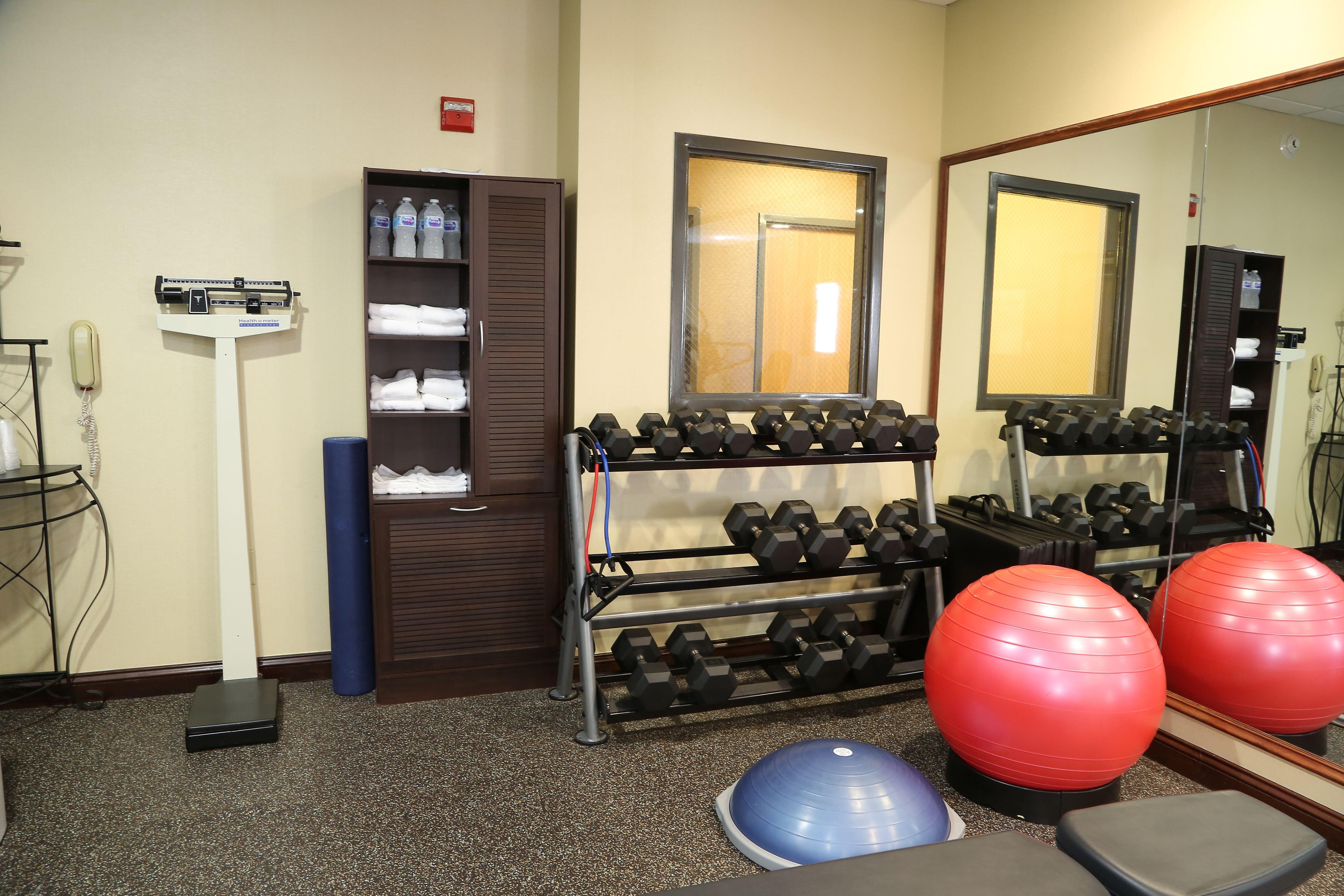 Holiday Inn Express Hotel & Suites Cleveland - Ms By Ihg Экстерьер фото