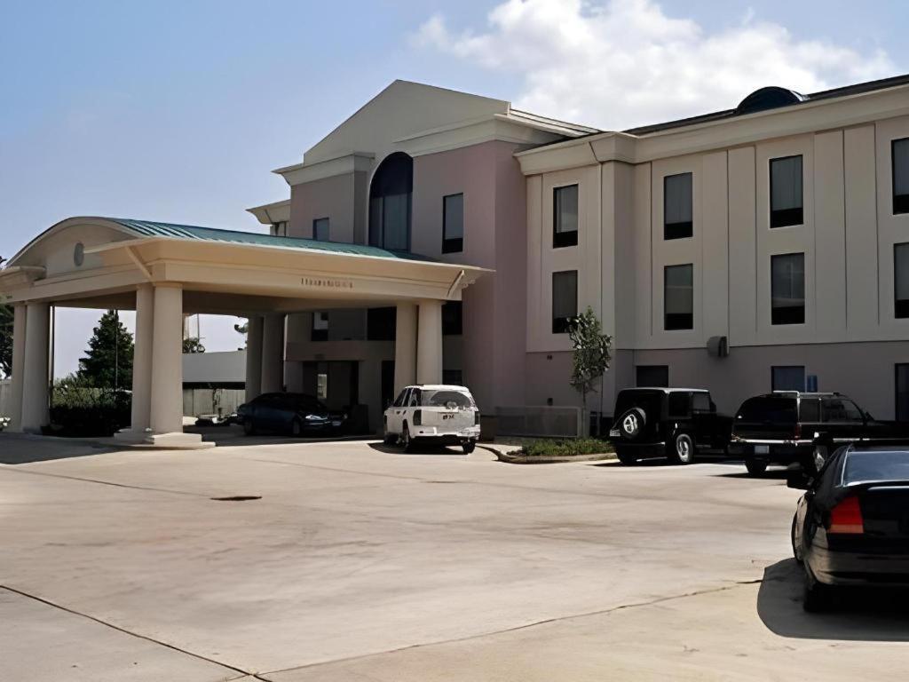 Holiday Inn Express Hotel & Suites Cleveland - Ms By Ihg Экстерьер фото